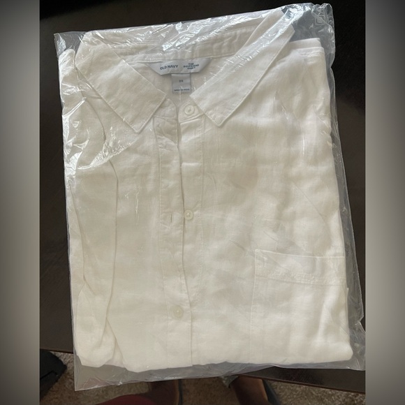 Old Navy Women's Linen-Blend White Button Down Shirt - Picture 2 of 2